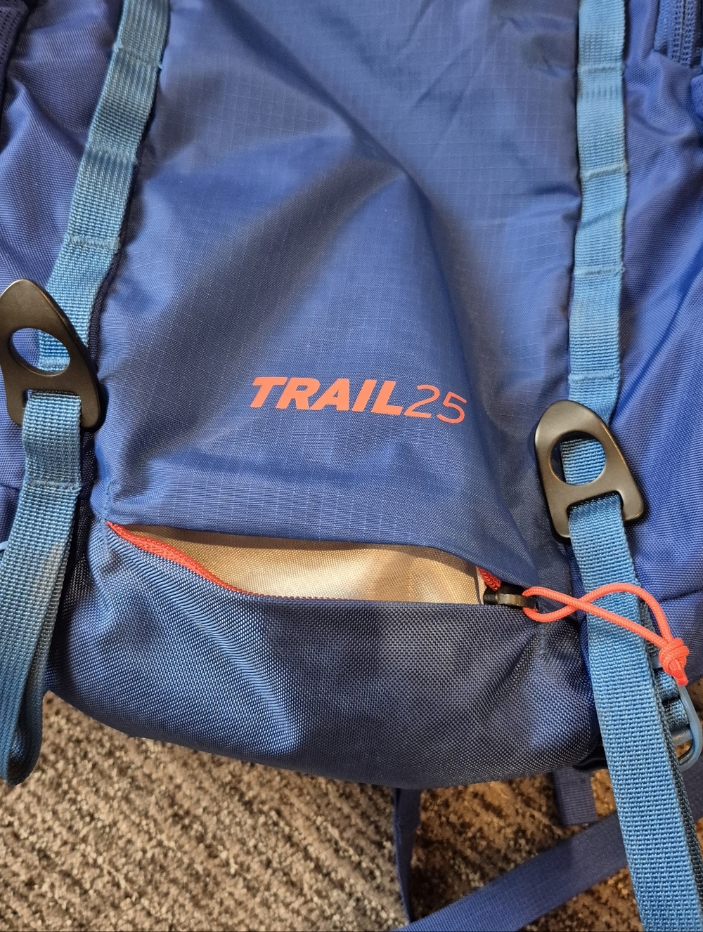 Men's M REI Trail 25 Backpack - Picture 9 of 12